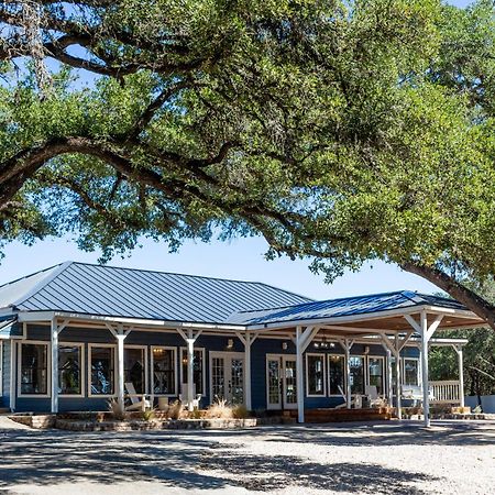 The Claire Hotel Canyon Lake Exterior photo